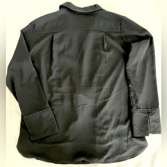 H&M - Black Blouse with front button - Picture 5 of 8